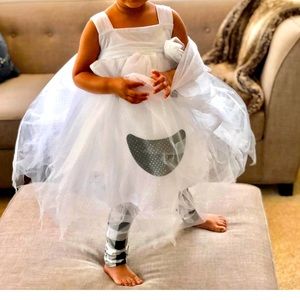 Pottery barn light up ghost costume in great condition with no spots are tears